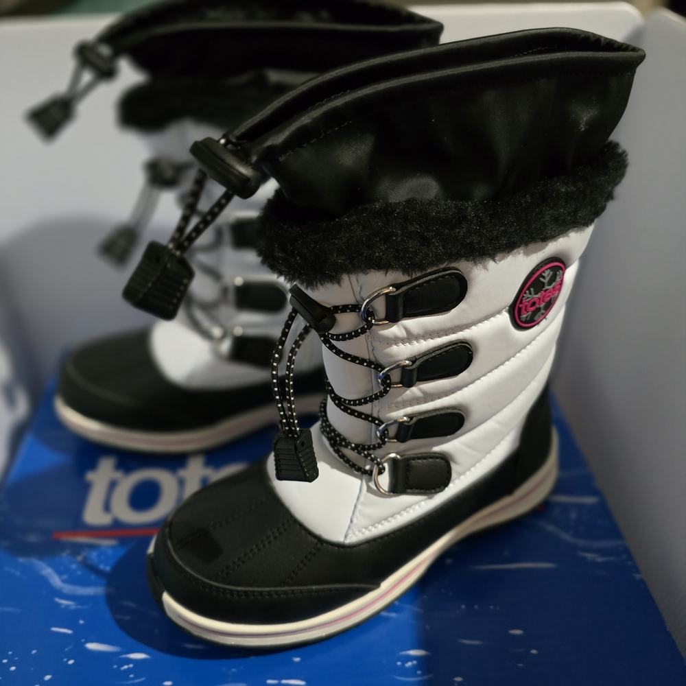 Totes Kids Black and White Winter snow Boots